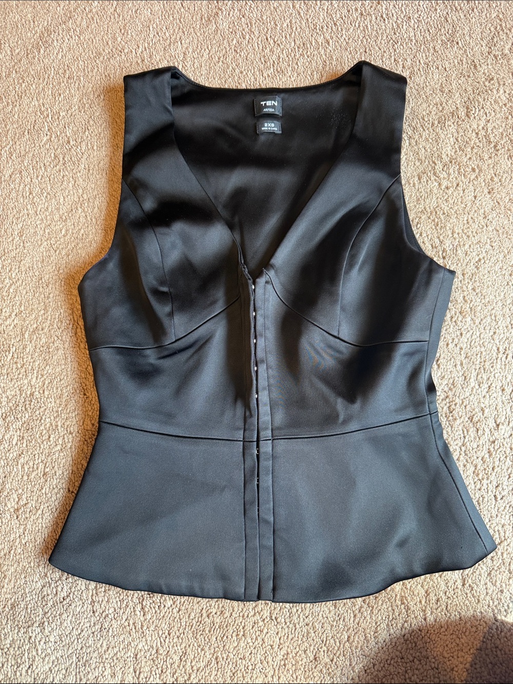 Ten Aritzia Black XXS Canape top satin